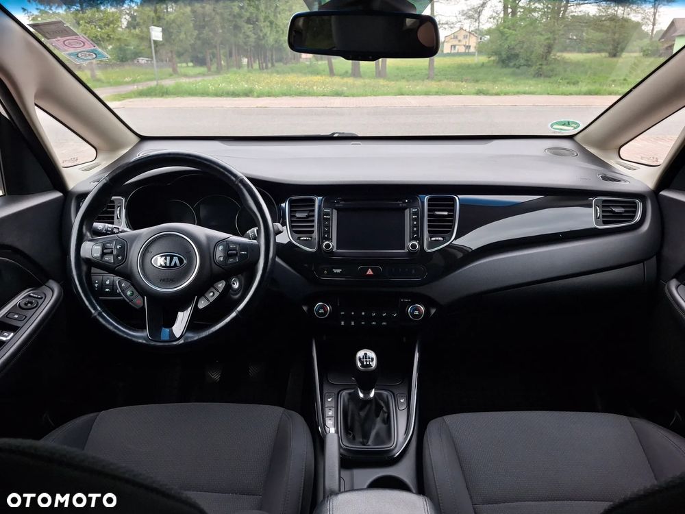 Kia Carens 1.6 GDI Fifa World Cup Edition - 25
