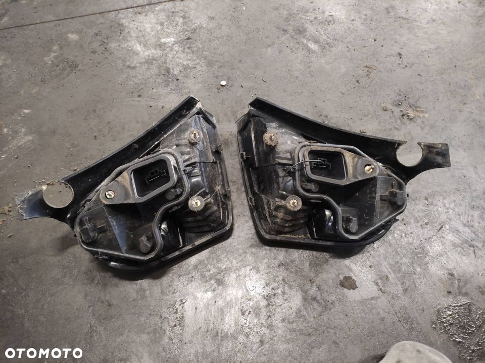 KOMPLETNY TYŁ KLAPA ZDERZAK LAMPY STILO I 3D 647 - 12