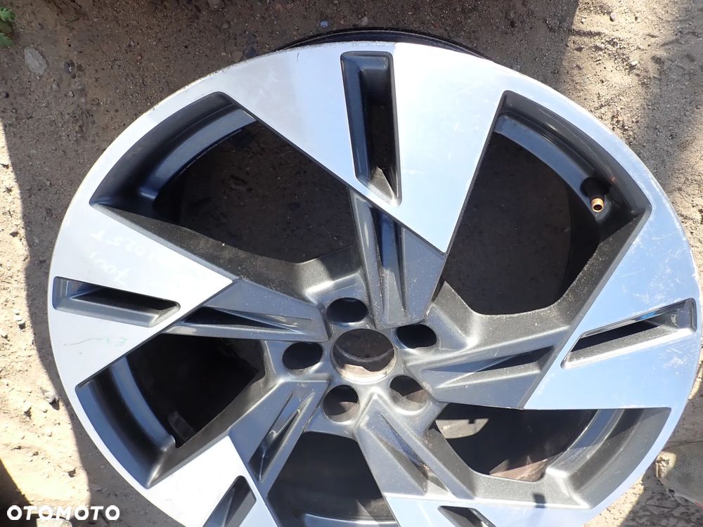 AUDI Q7 E-TRON ALUFELGA 20' 4KE601025T - 3