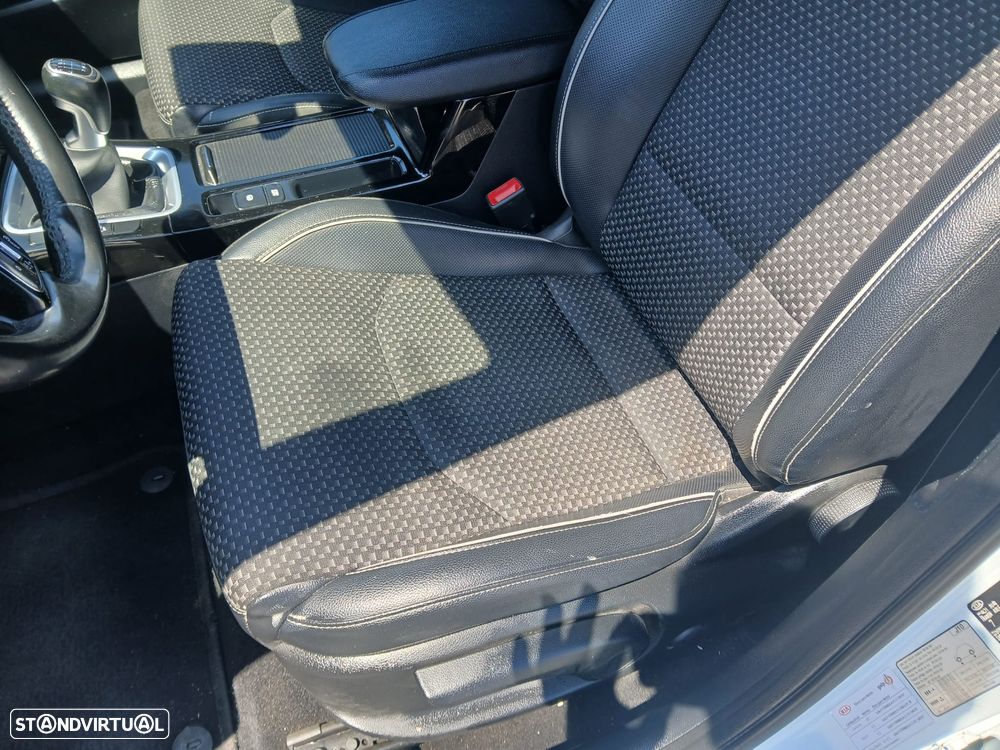 Kia Ceed 1.6 CRDi MHEV Urban - 9