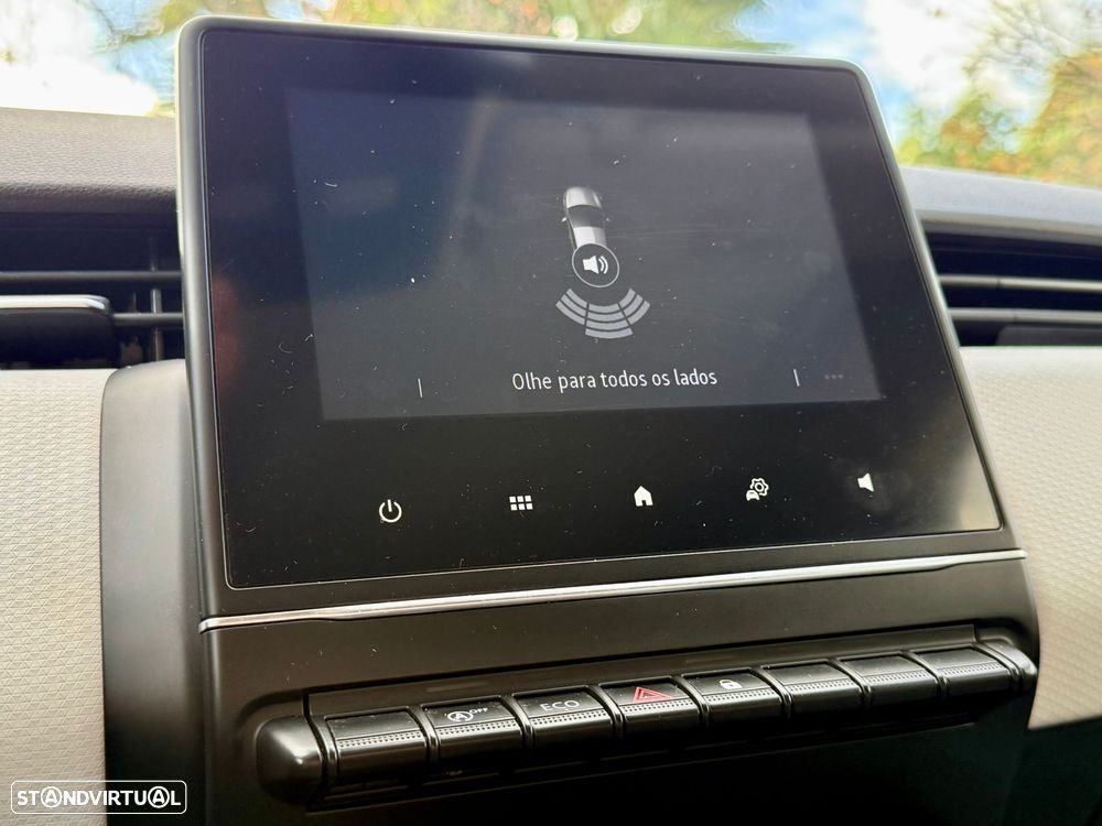 Renault Clio 1.0 TCe Evolution Bi-Fuel - 32