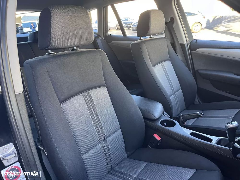 BMW X1 18 d sDrive Line Sport - 48