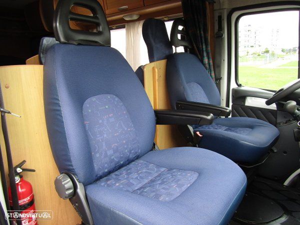 CI International Elliot Cama francesa e duche separado - 24