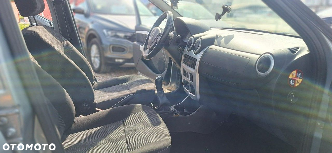 Dacia Logan - 11