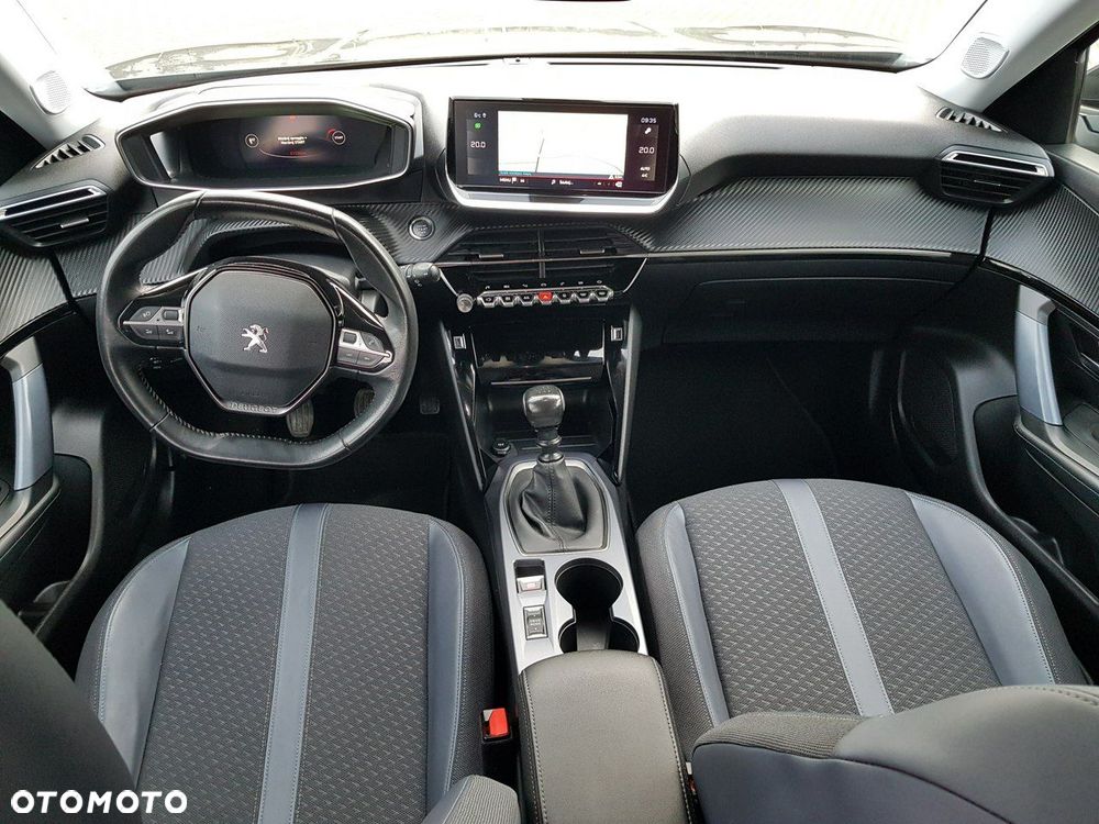 Peugeot 2008 PureTech 130 Allure - 11