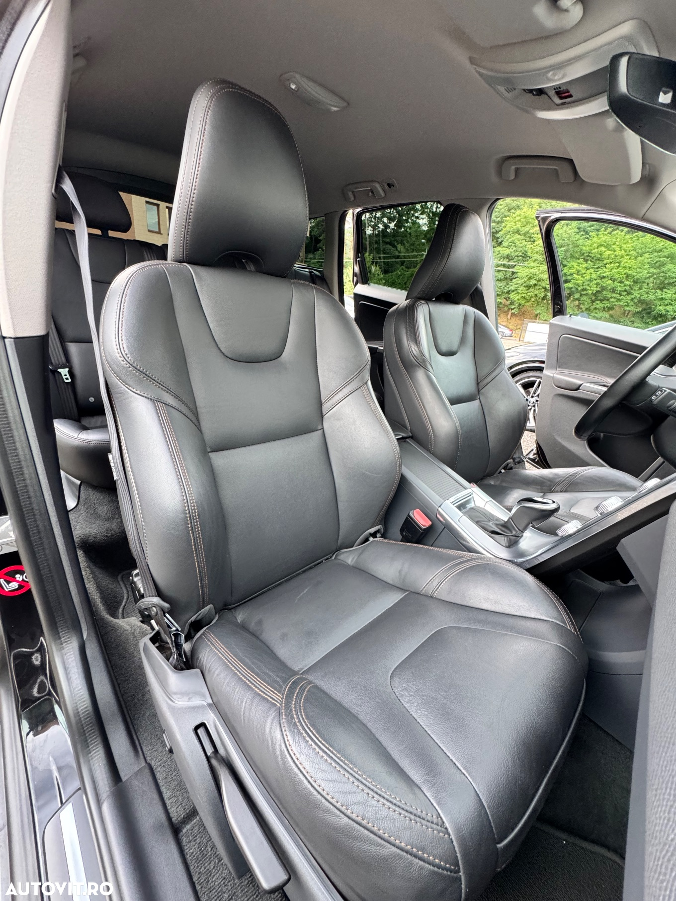 Volvo XC 60 D5 AWD Geartronic Summum - 9