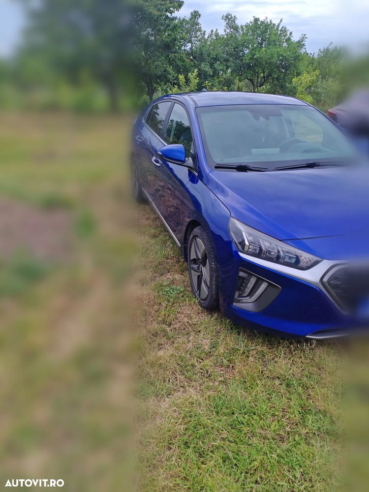Hyundai IONIQ - 4