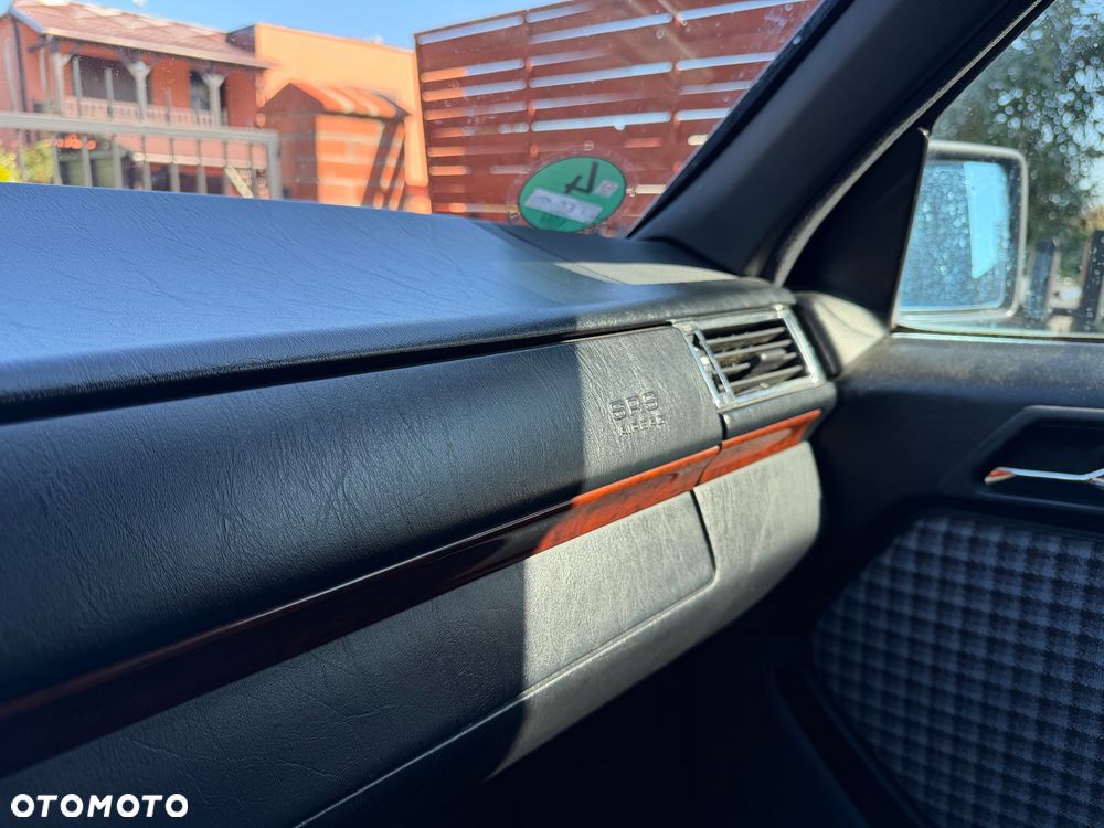 Mercedes-Benz Klasa E 220 - 13