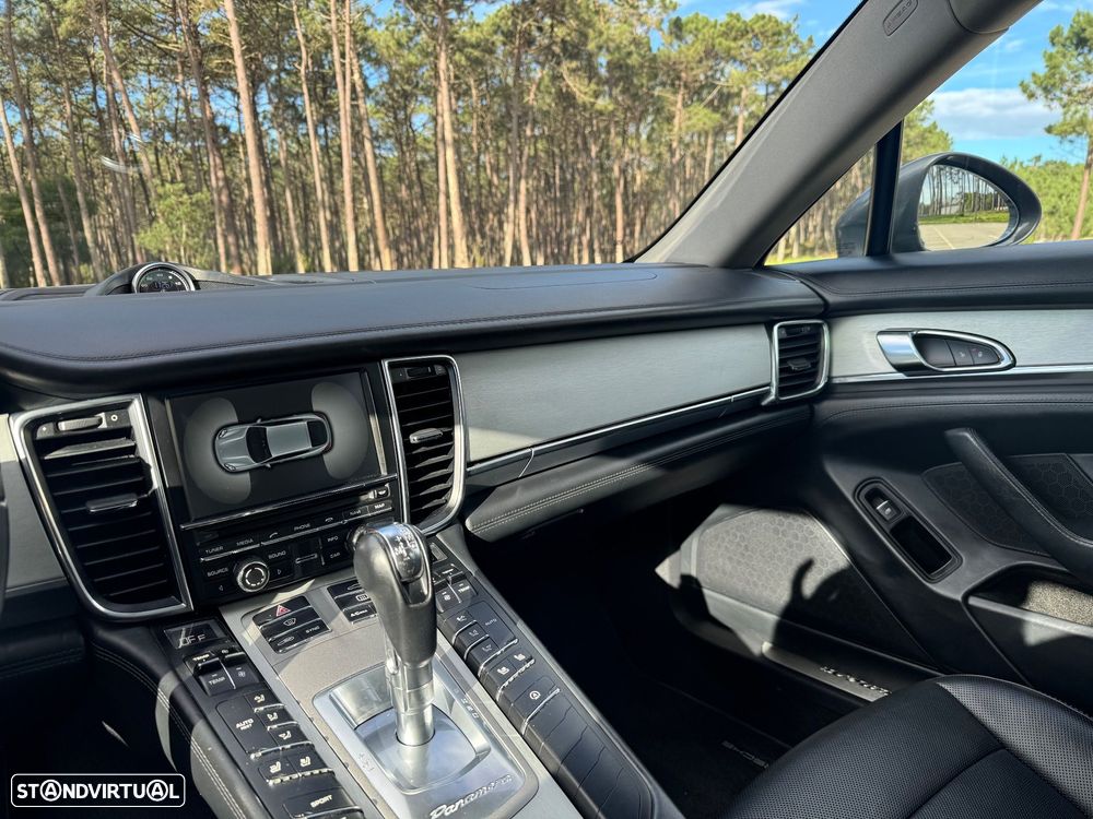 Porsche Panamera Platinum Edition - 9
