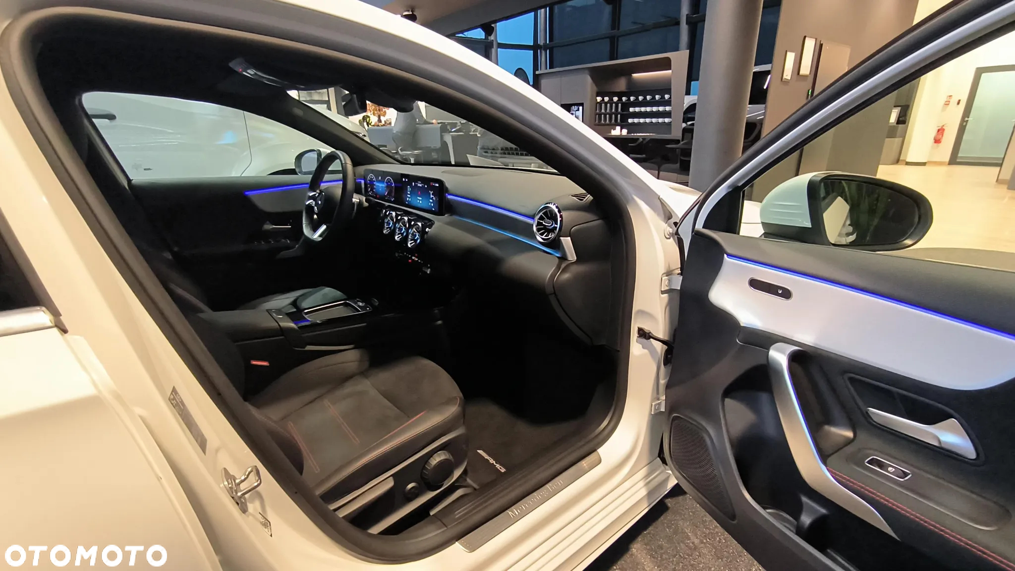 Mercedes-Benz Klasa A 200 AMG Line 7G-DCT - 13