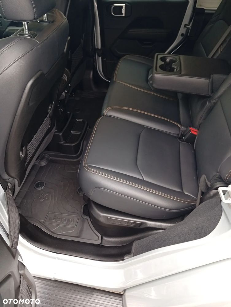 Jeep Wrangler Unlimited 2.0 Turbo PHEV 4xe Sahara - 12