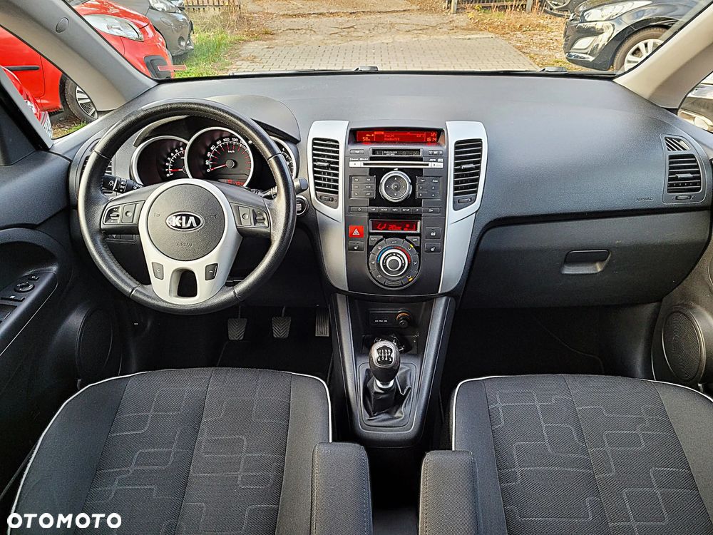 Kia Venga 1.4 CVVT Fifa World Cup Edition - 12