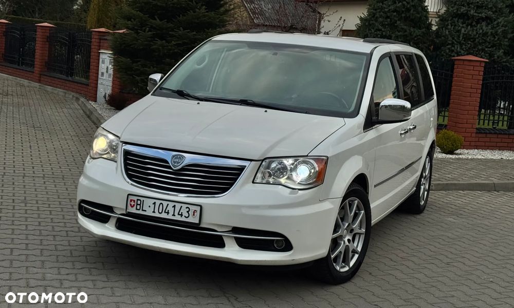 Lancia Voyager 2.8 Multijet 16v Platinum - 1