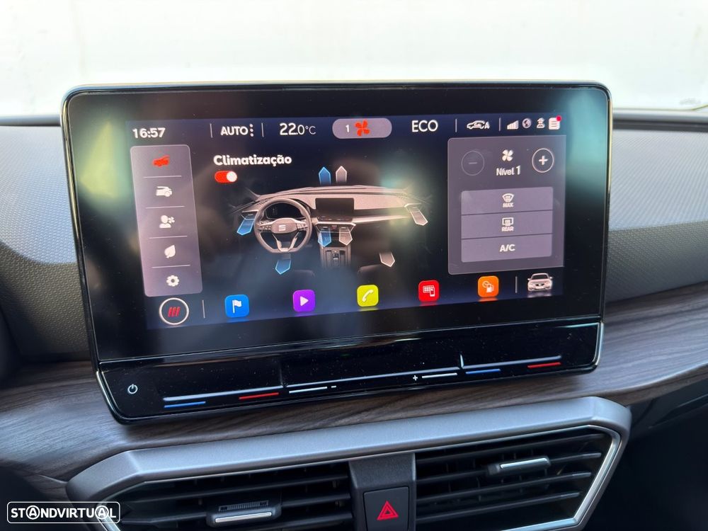 SEAT Leon 1.4 e-Hybrid Xcellence DSG - 23