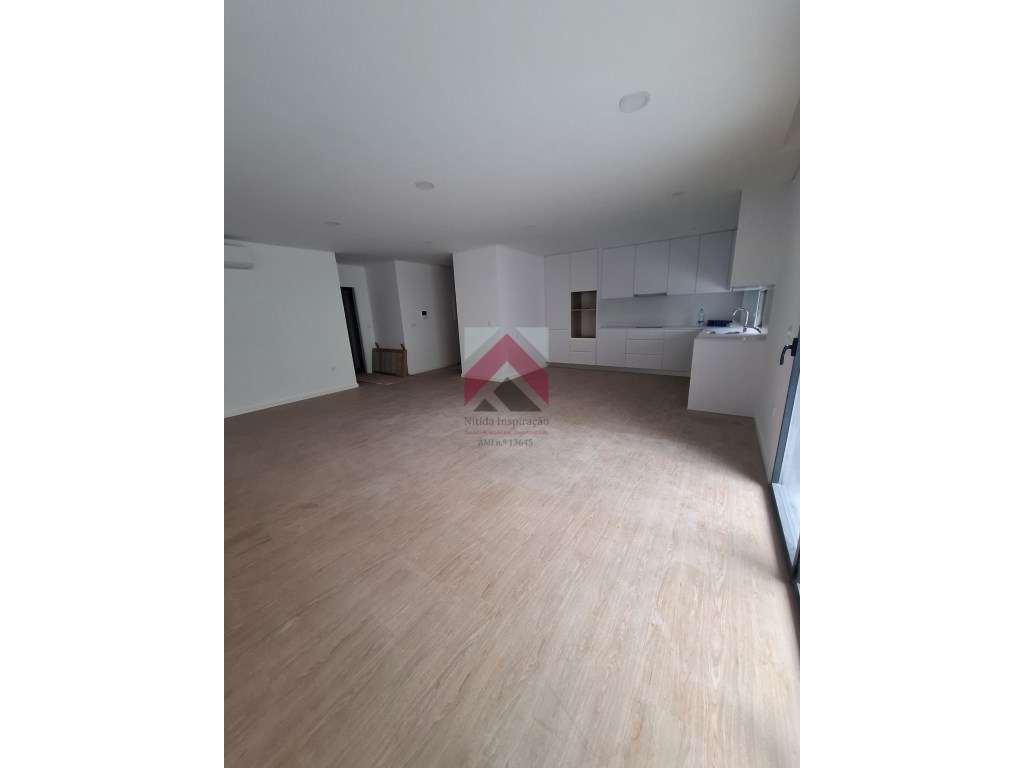 Apartamento T2 + Terraço no R/Chão em Esgueira, Aveiro - Grande imagem: 5/43