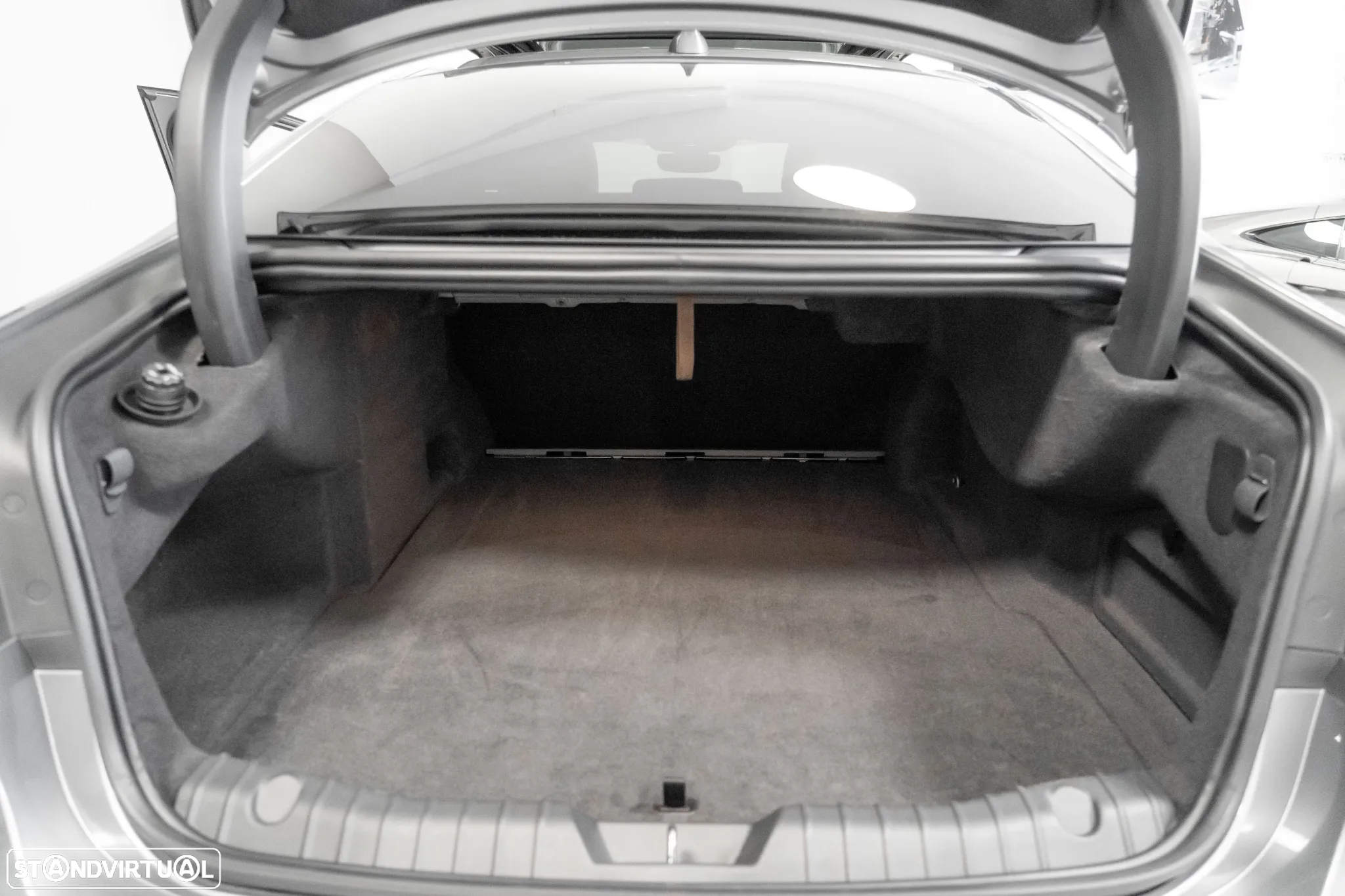 Jaguar XF 2.0 D200 R-Dynamic SE Aut. - 29