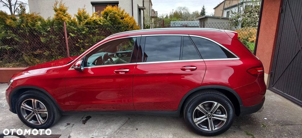 Mercedes-Benz GLC 300 4Matic 9G-TRONIC Exclusive - 39
