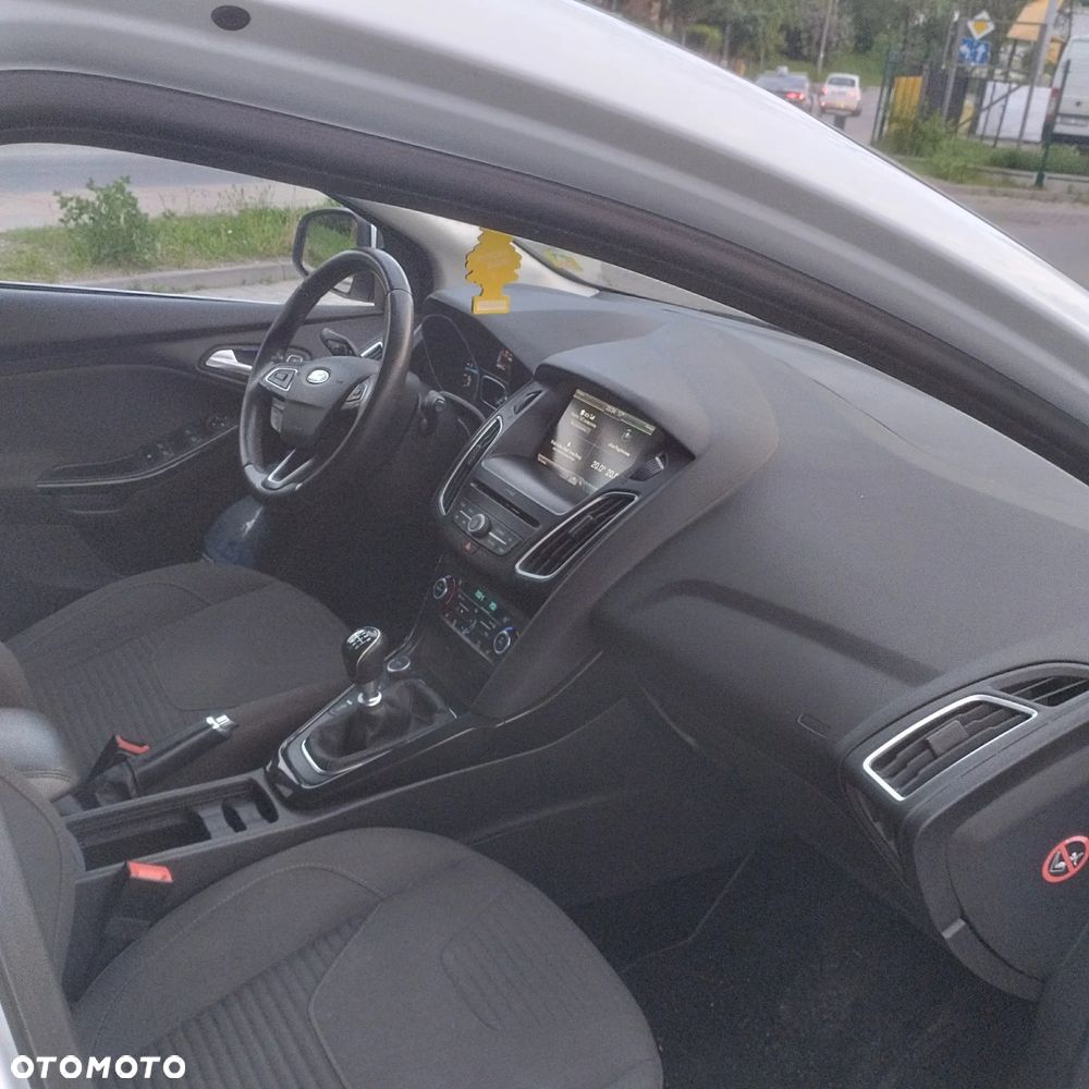 Ford Focus 2.0 TDCi Titanium ASS - 10