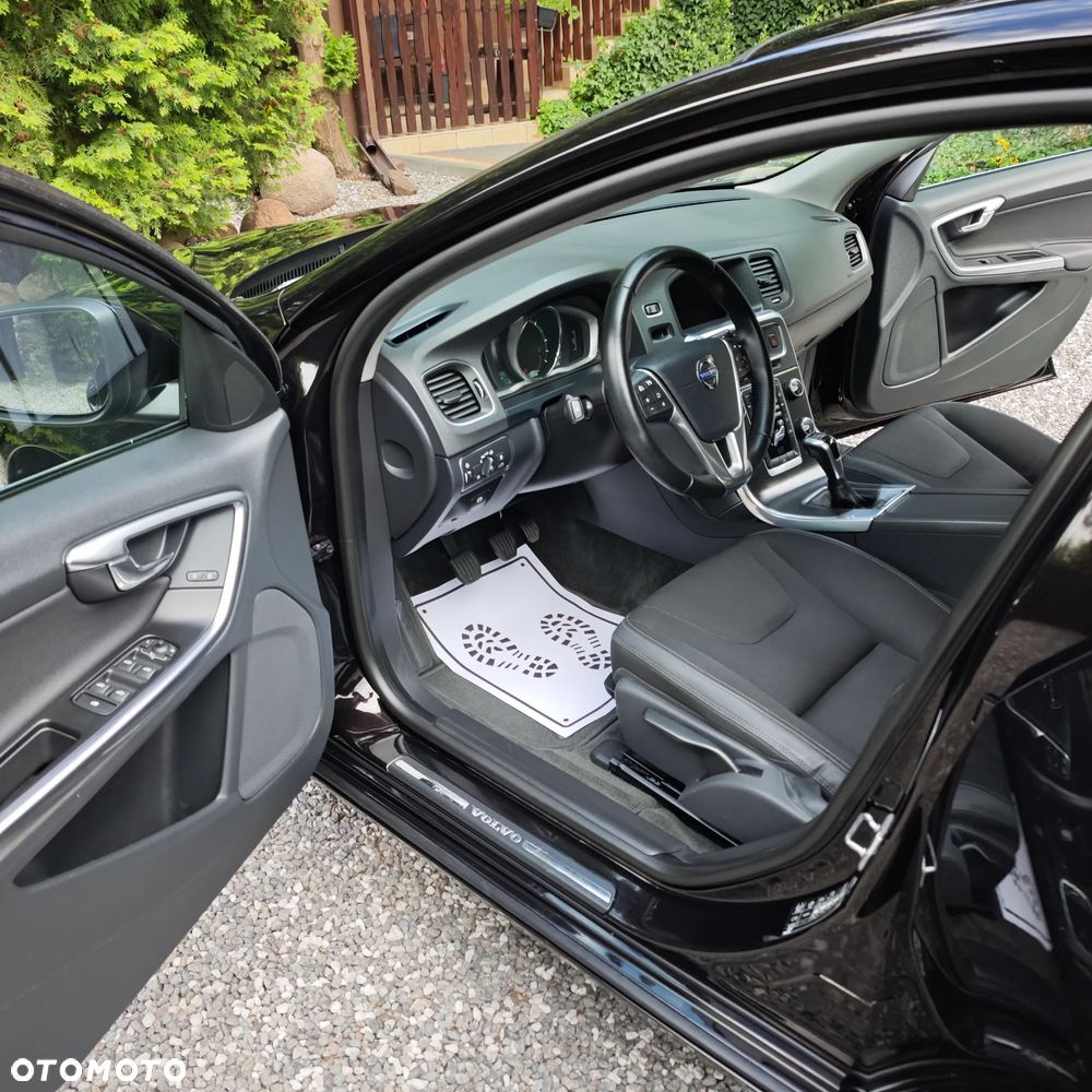 Volvo V60 D4 Momentum - 5