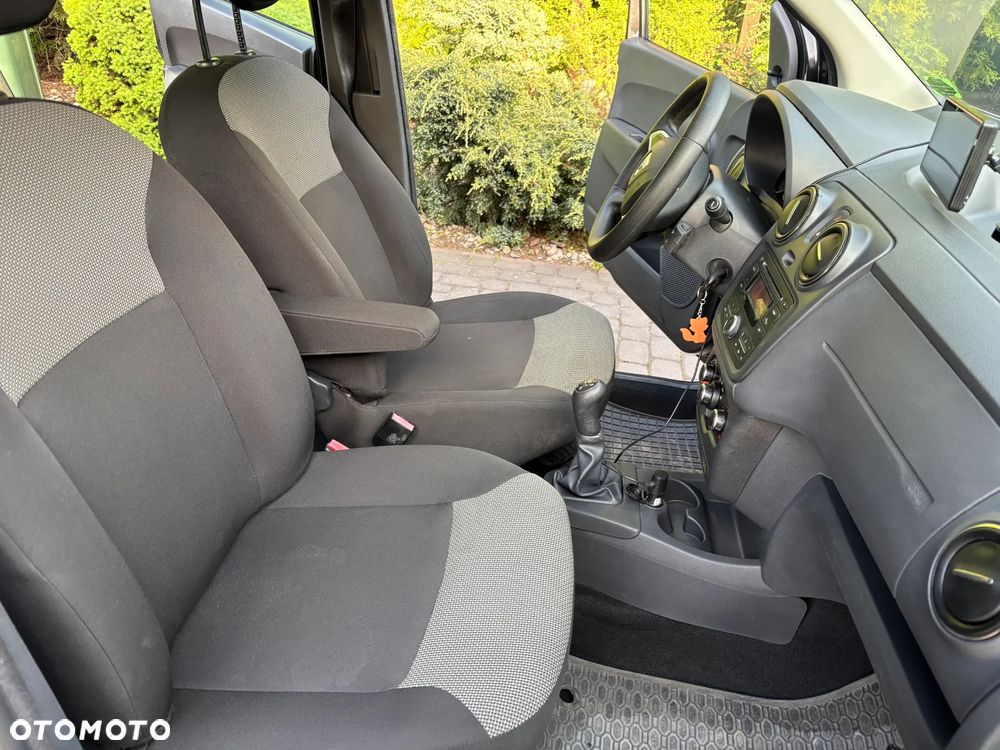 Dacia Lodgy SCe 100 Access - 16