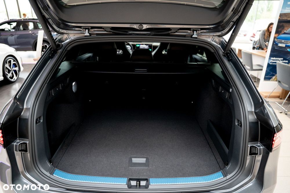 Volkswagen Passat Variant - 11
