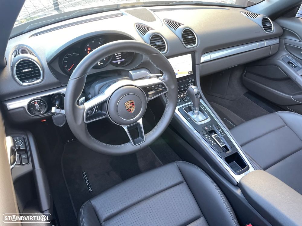Porsche 718 Boxster 2.0 T PDK - 32