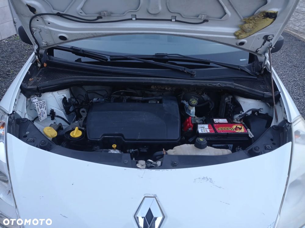 Renault Clio - 18