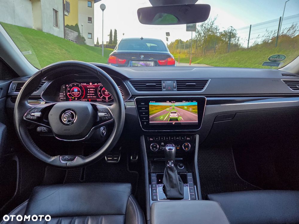Skoda Superb 2.0 TDI SCR 4x4 L&K DSG - 14