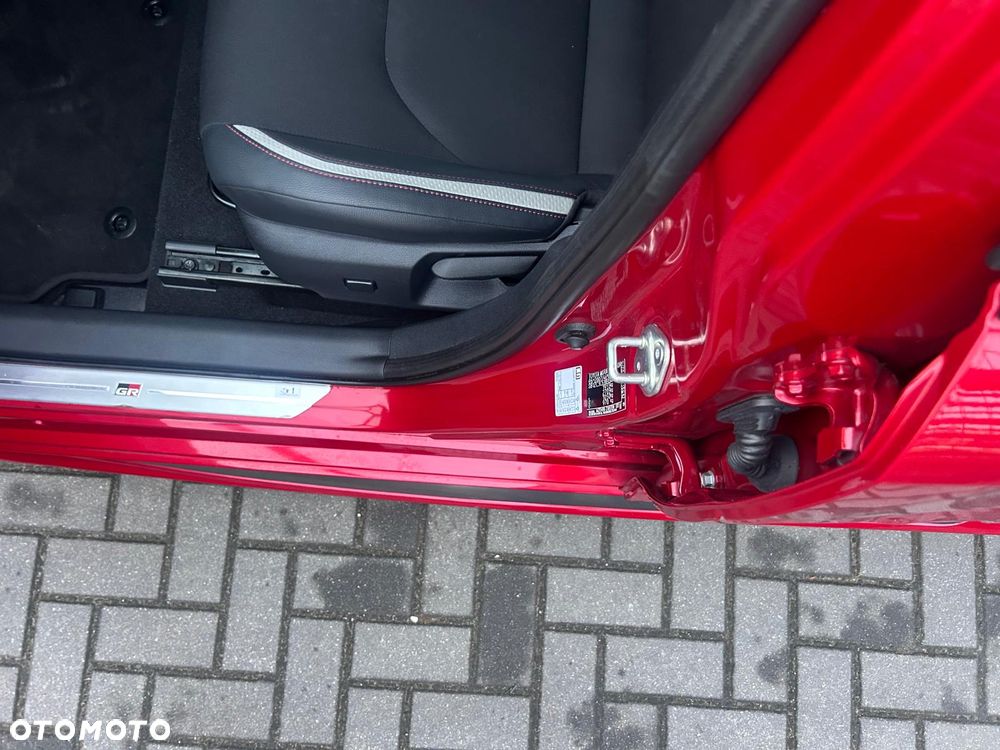 Toyota Corolla 2.0 Hybrid GR Sport Dynamic - 16