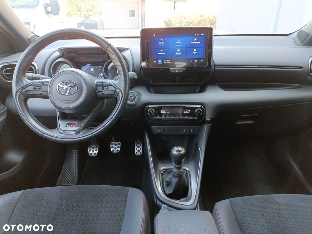 Toyota Yaris 1.5 GR Sport - 14