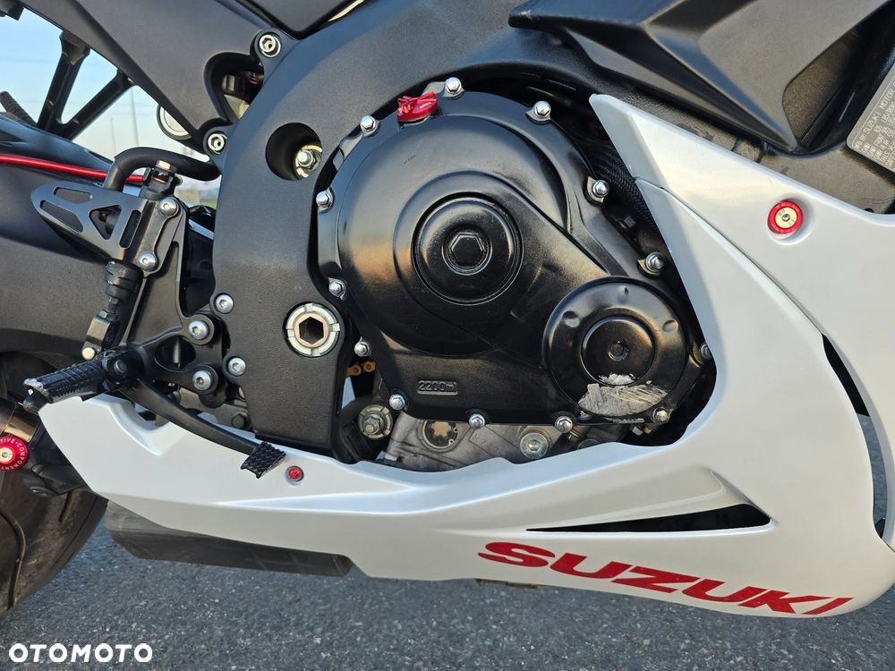 Suzuki GSX-R - 17