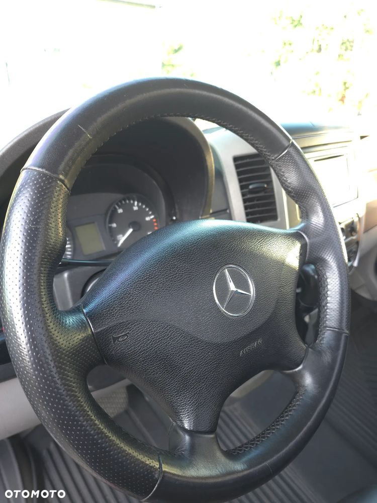 Mercedes-Benz Sprinter - 15