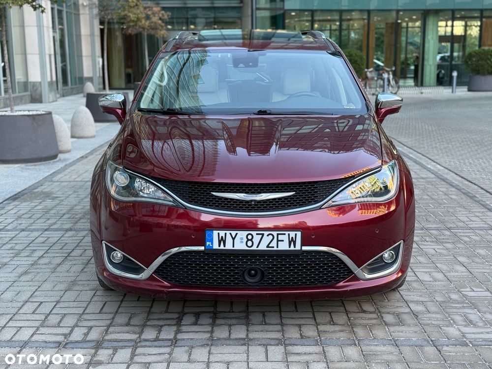 Chrysler Pacifica - 2