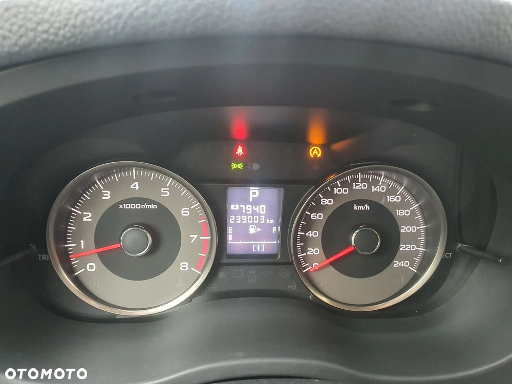 Subaru Forester 2.0i Exclusive Lineartronic - 12