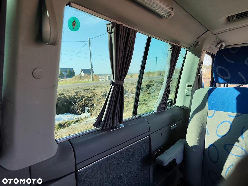 Volkswagen Multivan - 29