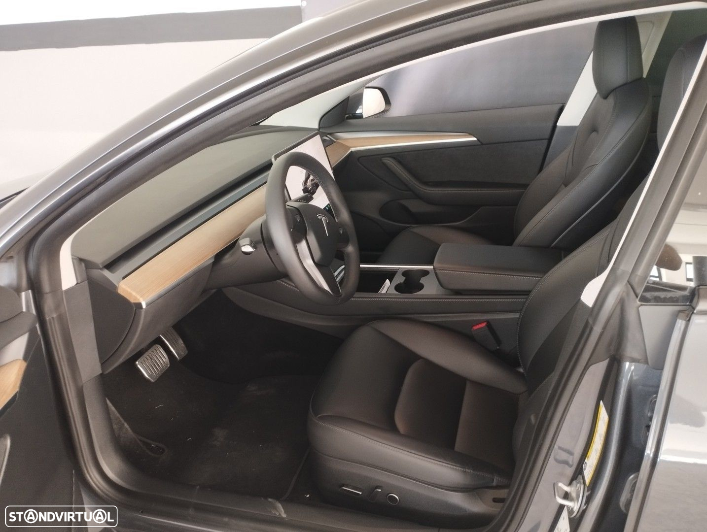 Tesla Model 3 Long Range Tração Traseira - 4
