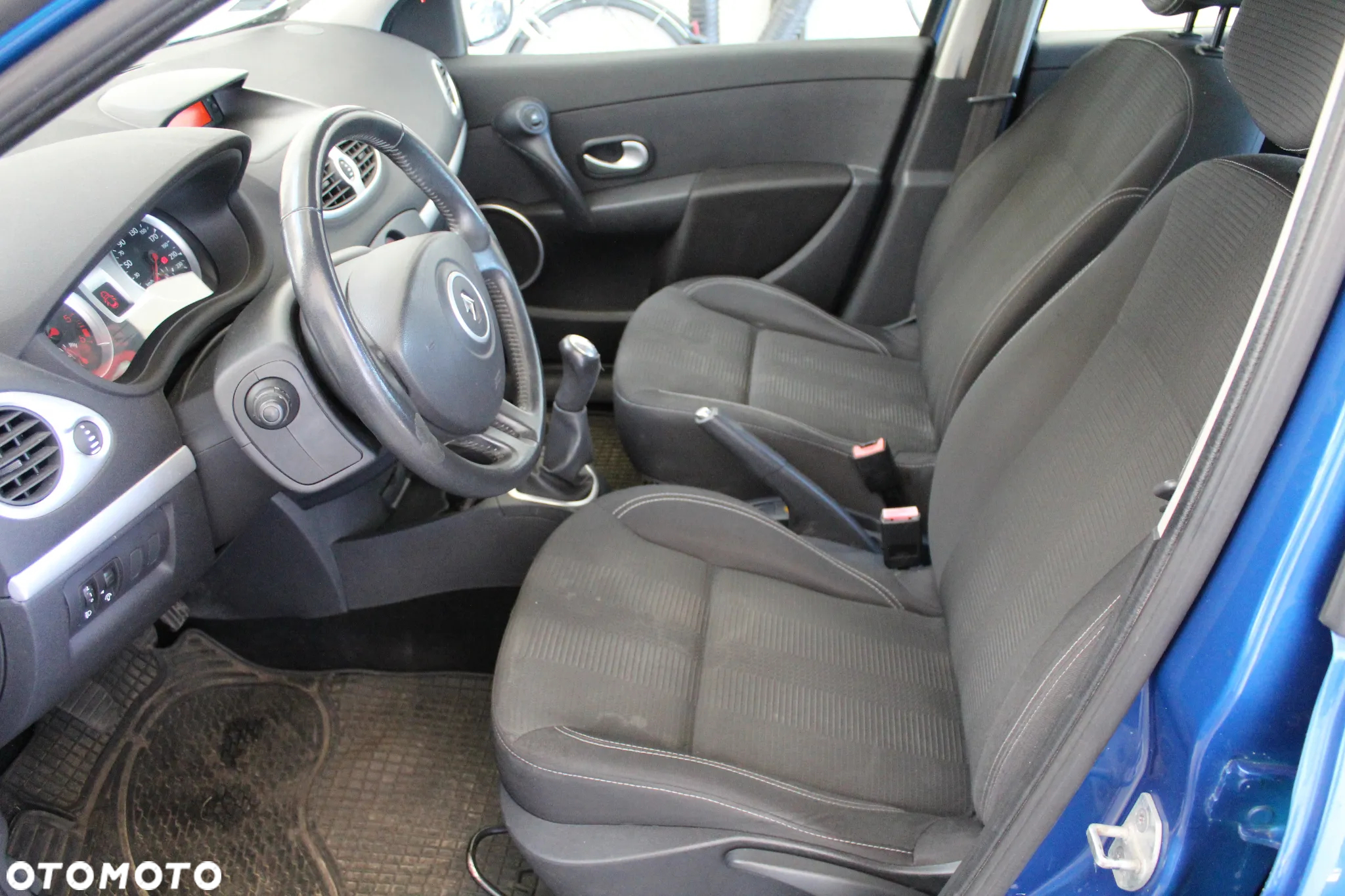 Renault Clio - 13