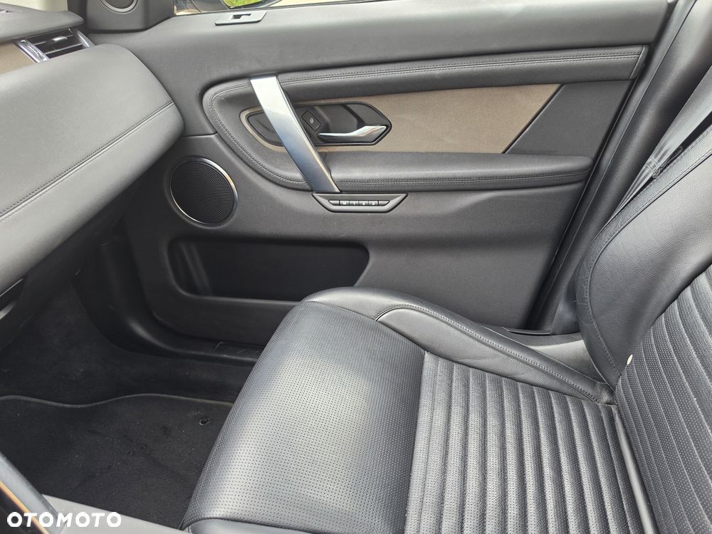 Land Rover Discovery Sport 2.0 P200 mHEV SE - 12