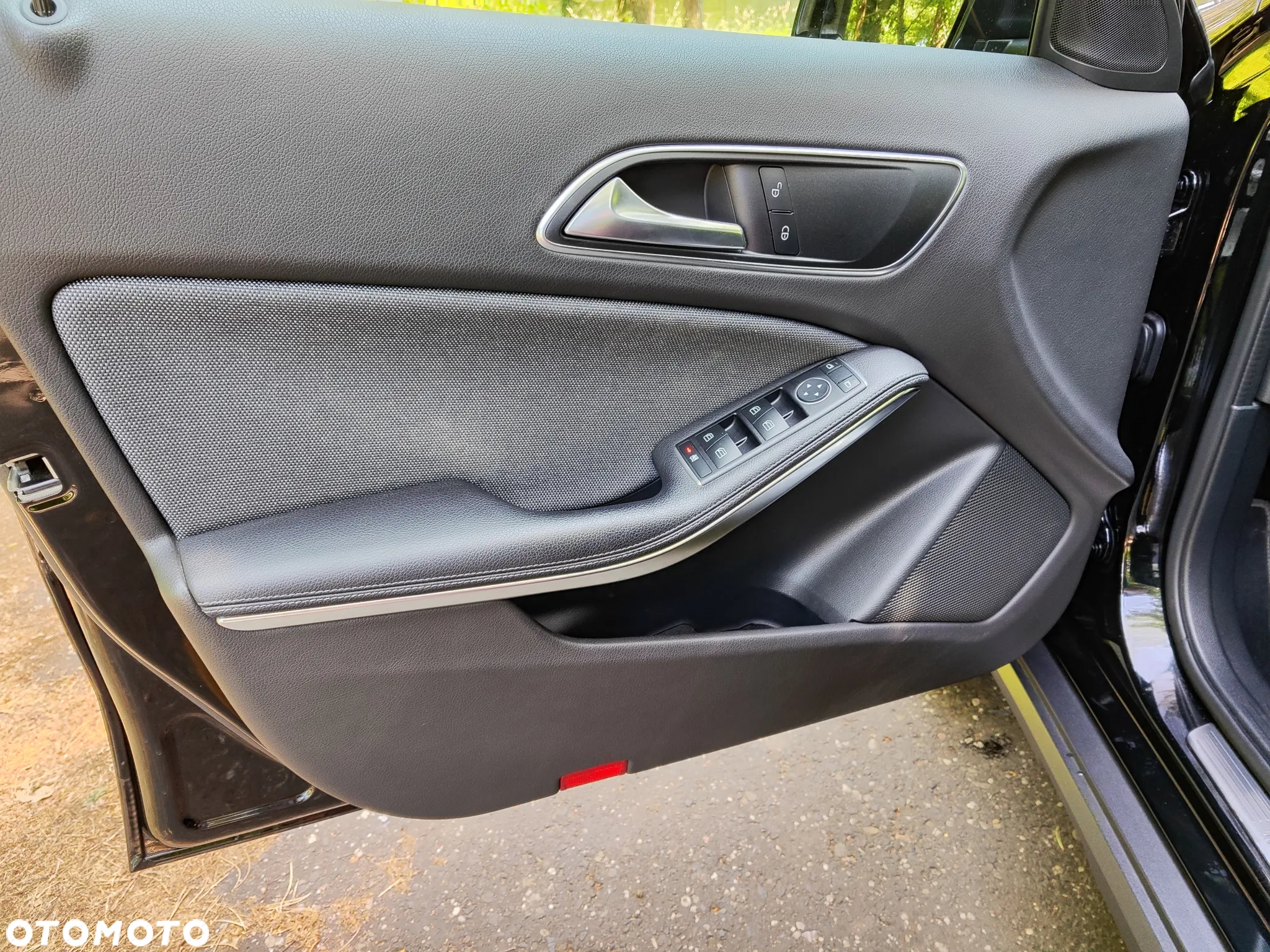 Mercedes-Benz GLA 200 7G-DCT Urban - 17
