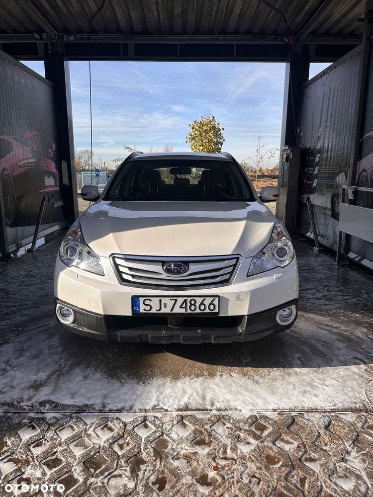 Subaru Outback - 1