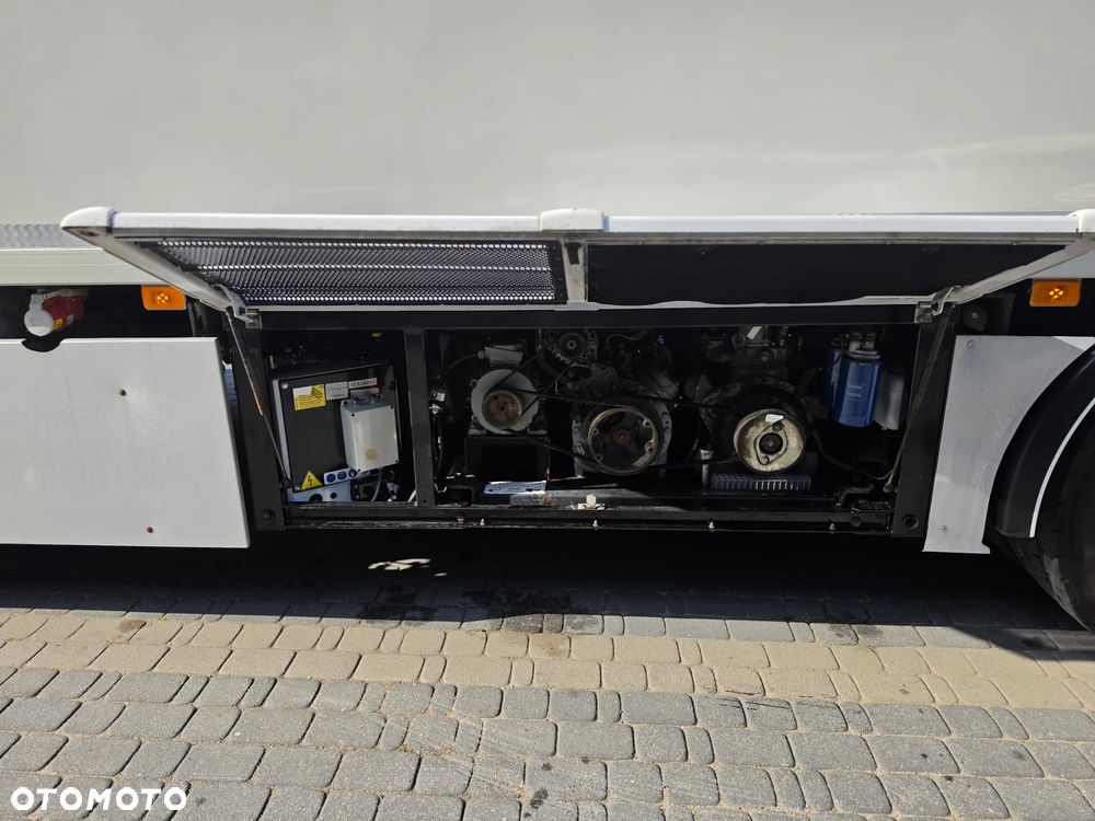 Volvo FH460 I SAVE / CARRIER 900/ KABINA SYPIALNA / CHŁODNIA KWIATOWA / SUPER STAN / 3 OŚ SKRĘTNA  / EURO 6 /SERWIS VOLVO / KONTENER KWIATOWY / - 13