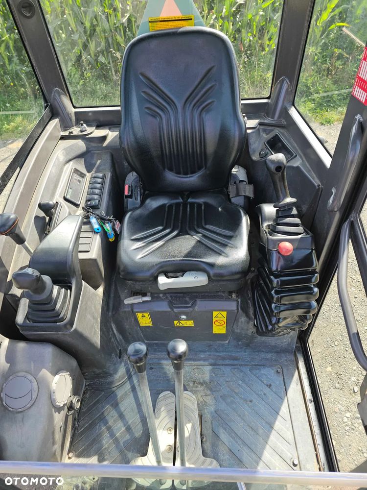 Volvo EC20D - 12