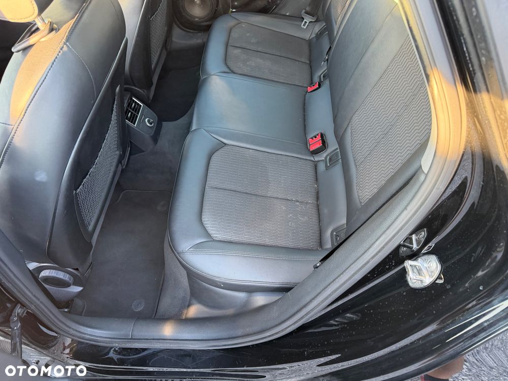 Audi A3 Sportback 30 TDI S tronic design - 5