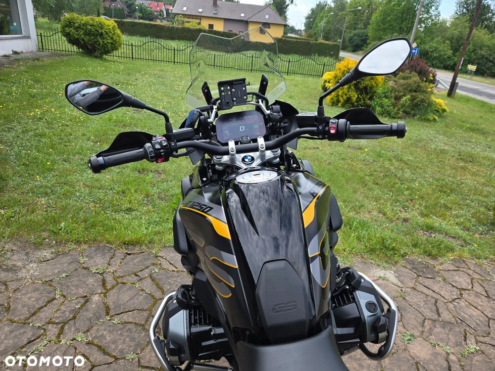 BMW R - 12