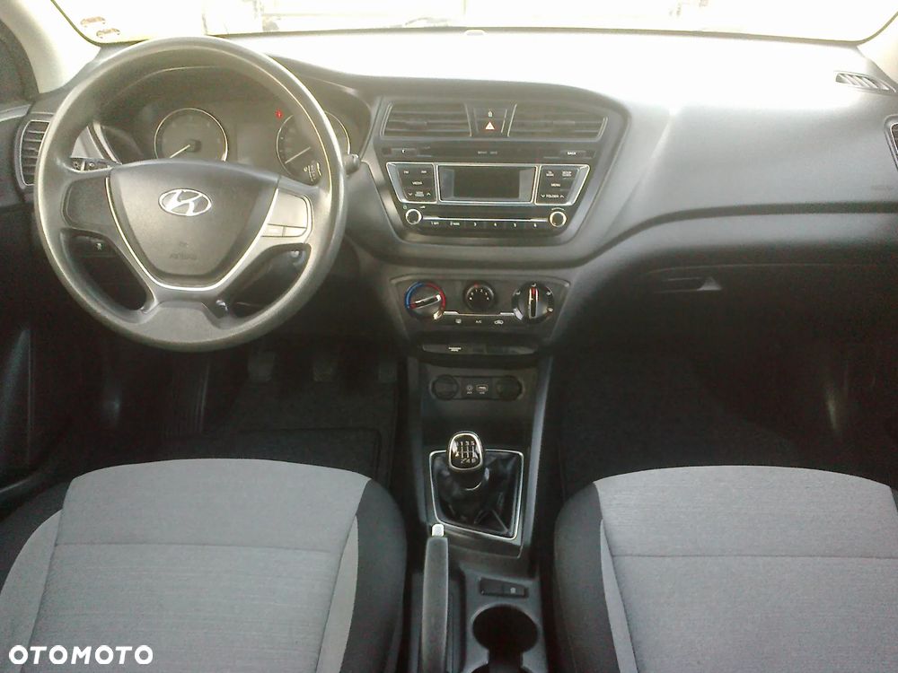 Hyundai i20 - 10