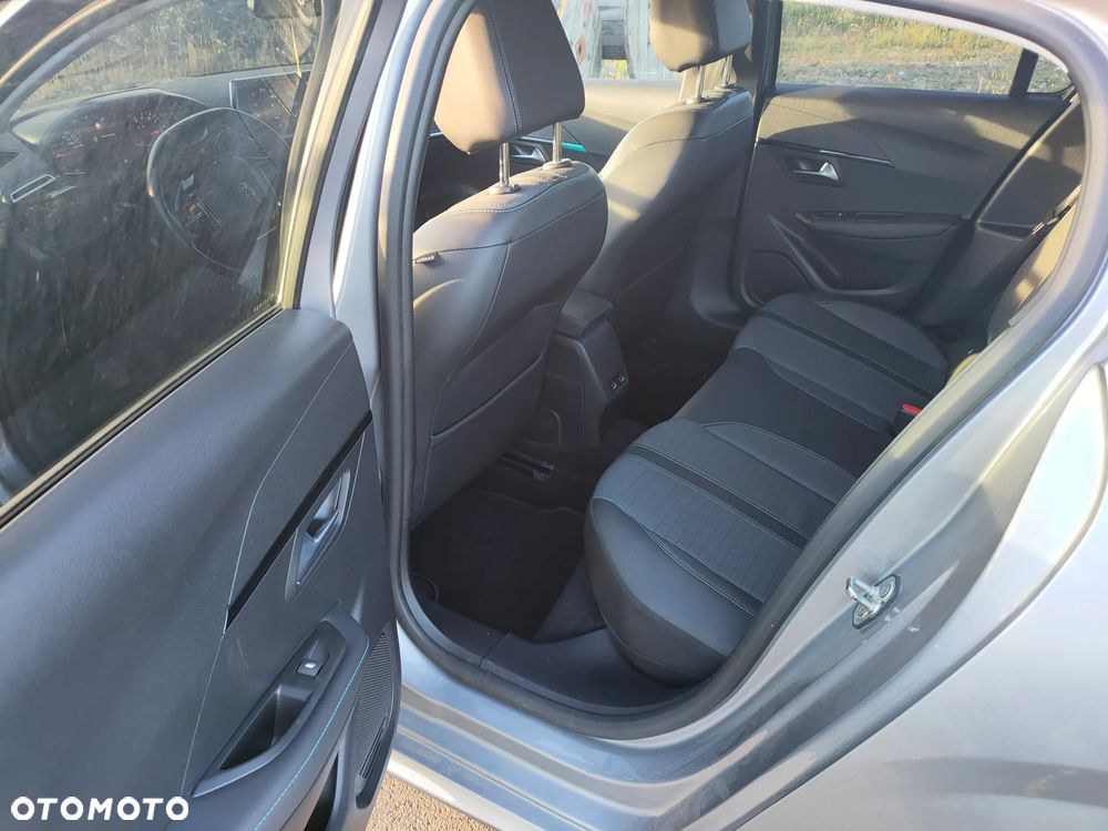 Peugeot 208 PureTech 100 Allure Pack - 17
