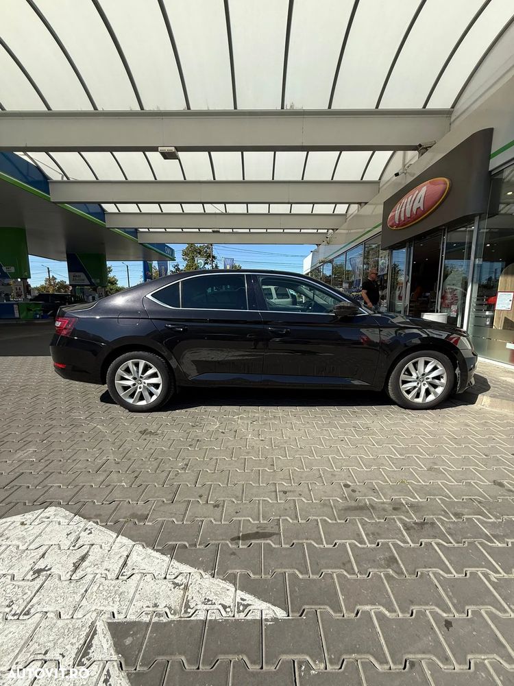 Skoda Superb 1.6 TDI DSG Active - 1