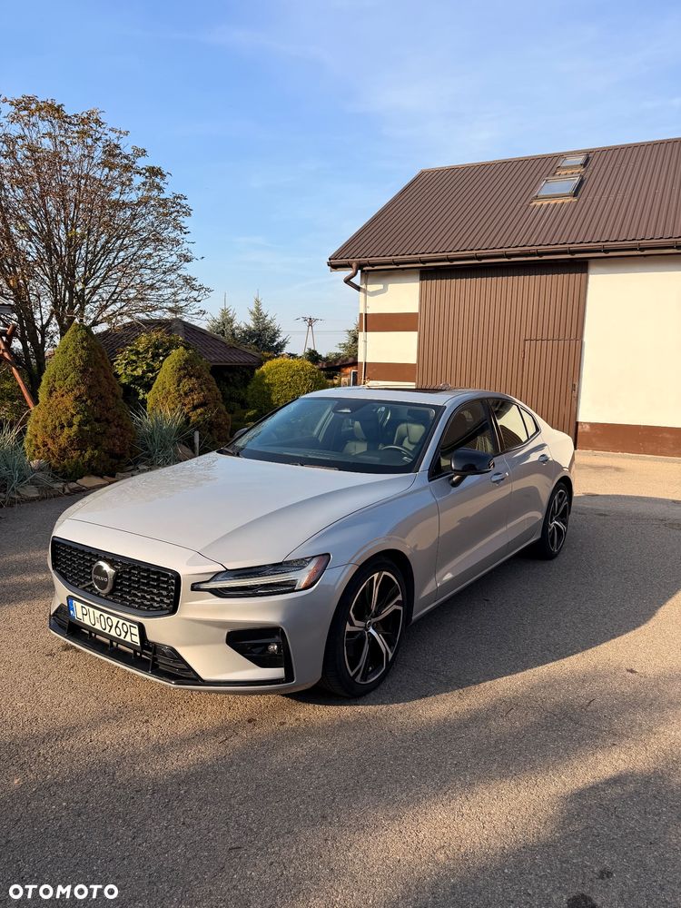 Volvo S60 2024 photo 3