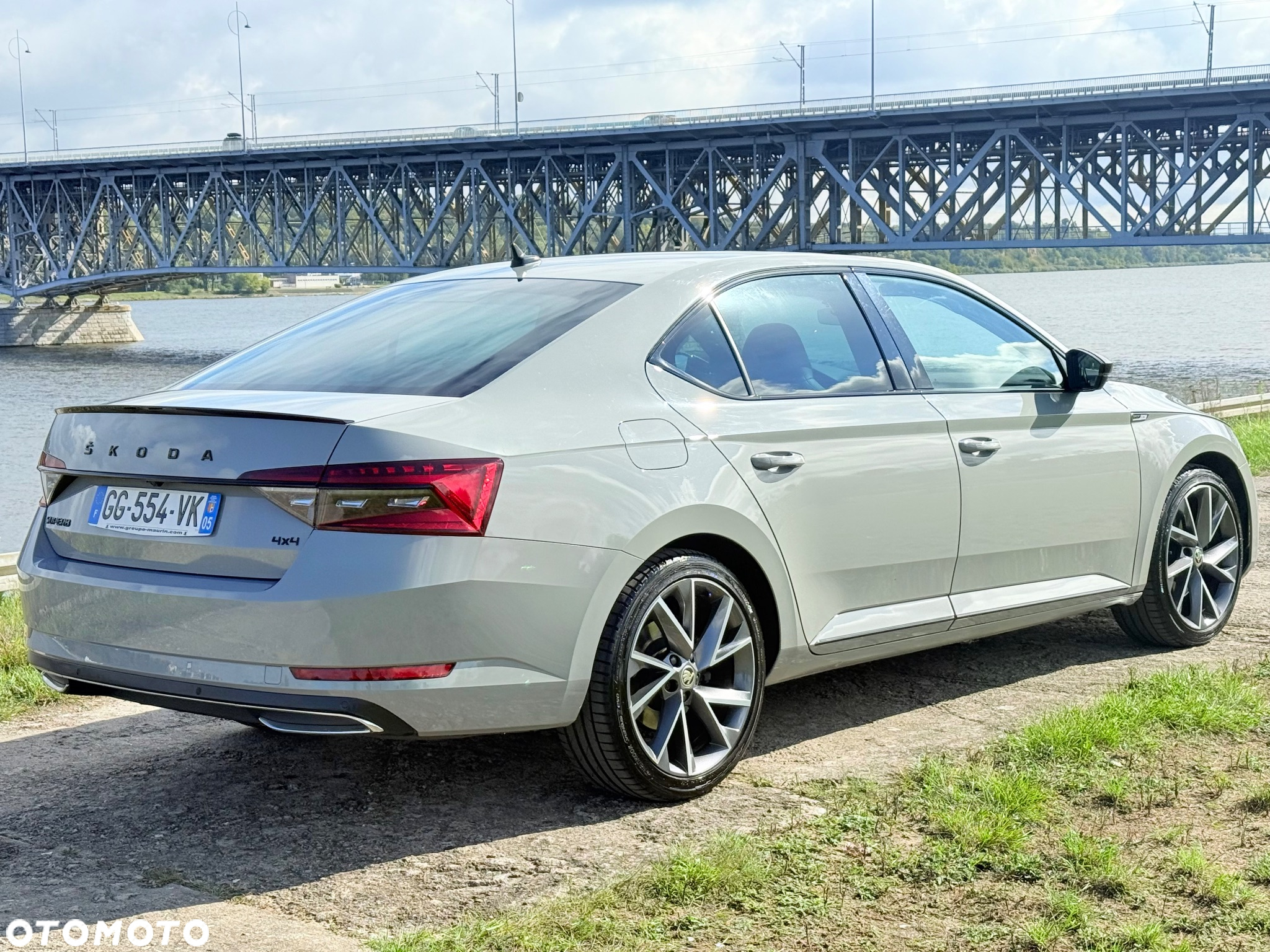 Skoda Superb 2.0 TDI 4x4 DSG Sportline - 4