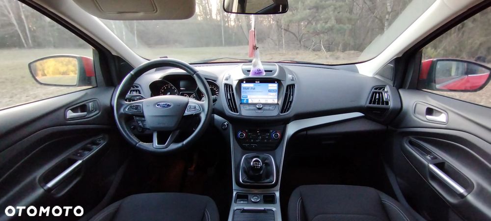 Ford Kuga 1.5 EcoBoost 2x4 Titanium - 26